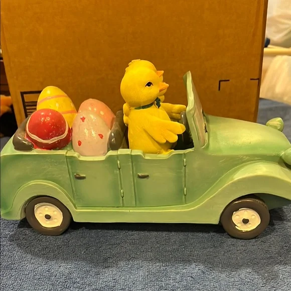 Green Vintage Toy Car with Yellow Duck and Easter Eggs - Picture 5 of 7